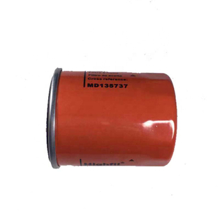 OEM Auto Car Genuine Parts Engine Oil Filter MD135737